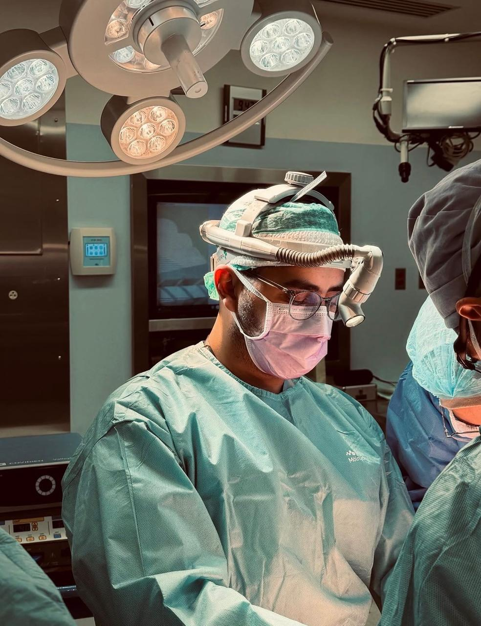 Dr. Mohamad El Haress performing surgery